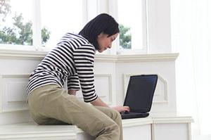 おしゃれなカラコンを安く手に入れるには